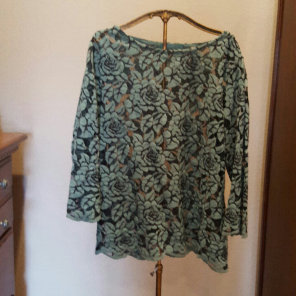 Mossy green & black Rose top